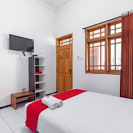 Reddoorz At Ciliwung Guest House Syariah マラン エクステリア 写真